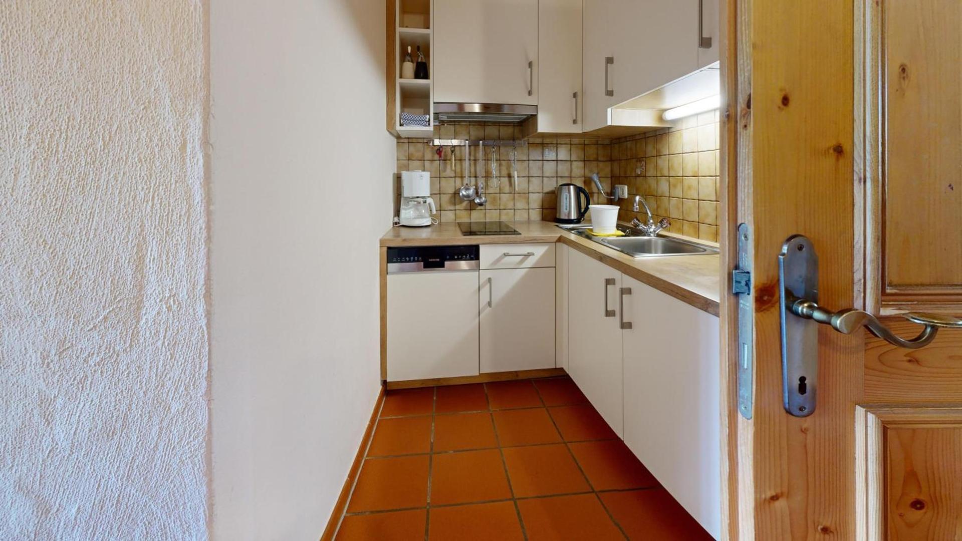 Apartment mit Balkon - 7